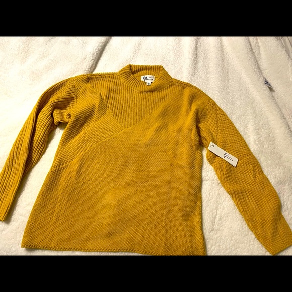 Sweaters - Sold ✅Mustard sweater